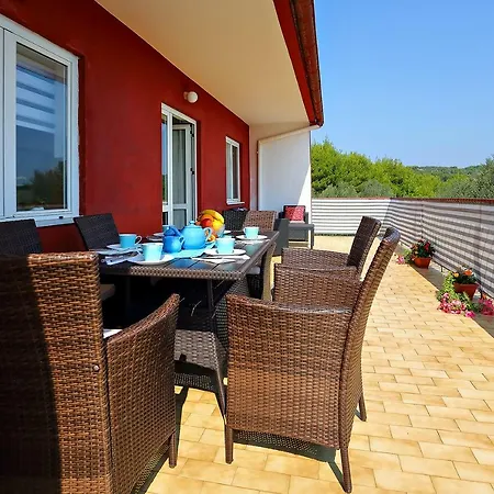 Nena Apartment